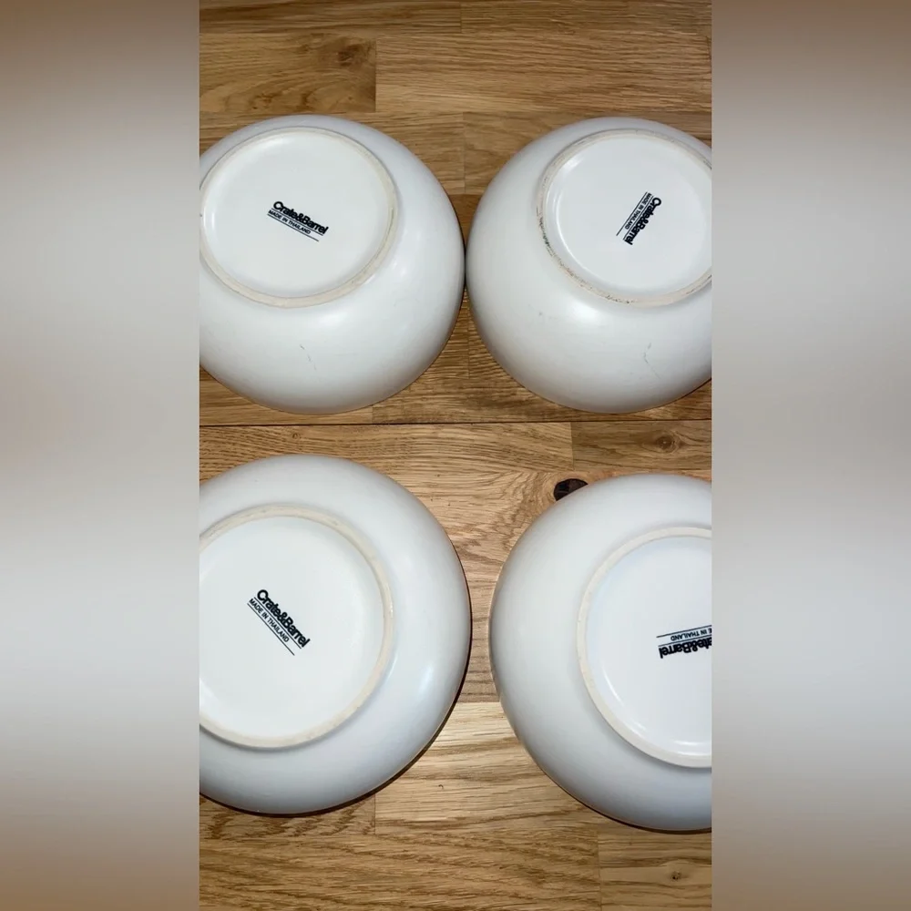 Set of 4 Crate & Barrel Brio Blue White Cereal Soup Bowls Stackable